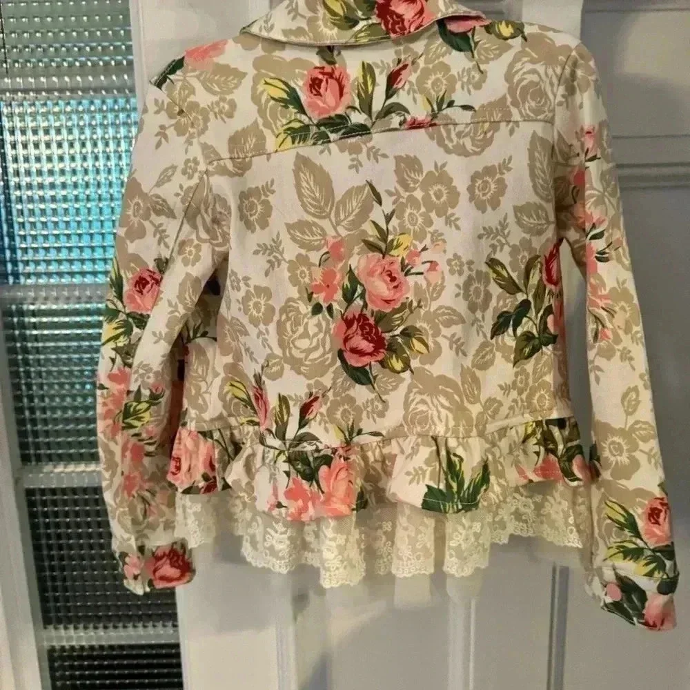 Mae Li Rose girls floral denim jacket with ivory lace trim & pink snaps size 4/5